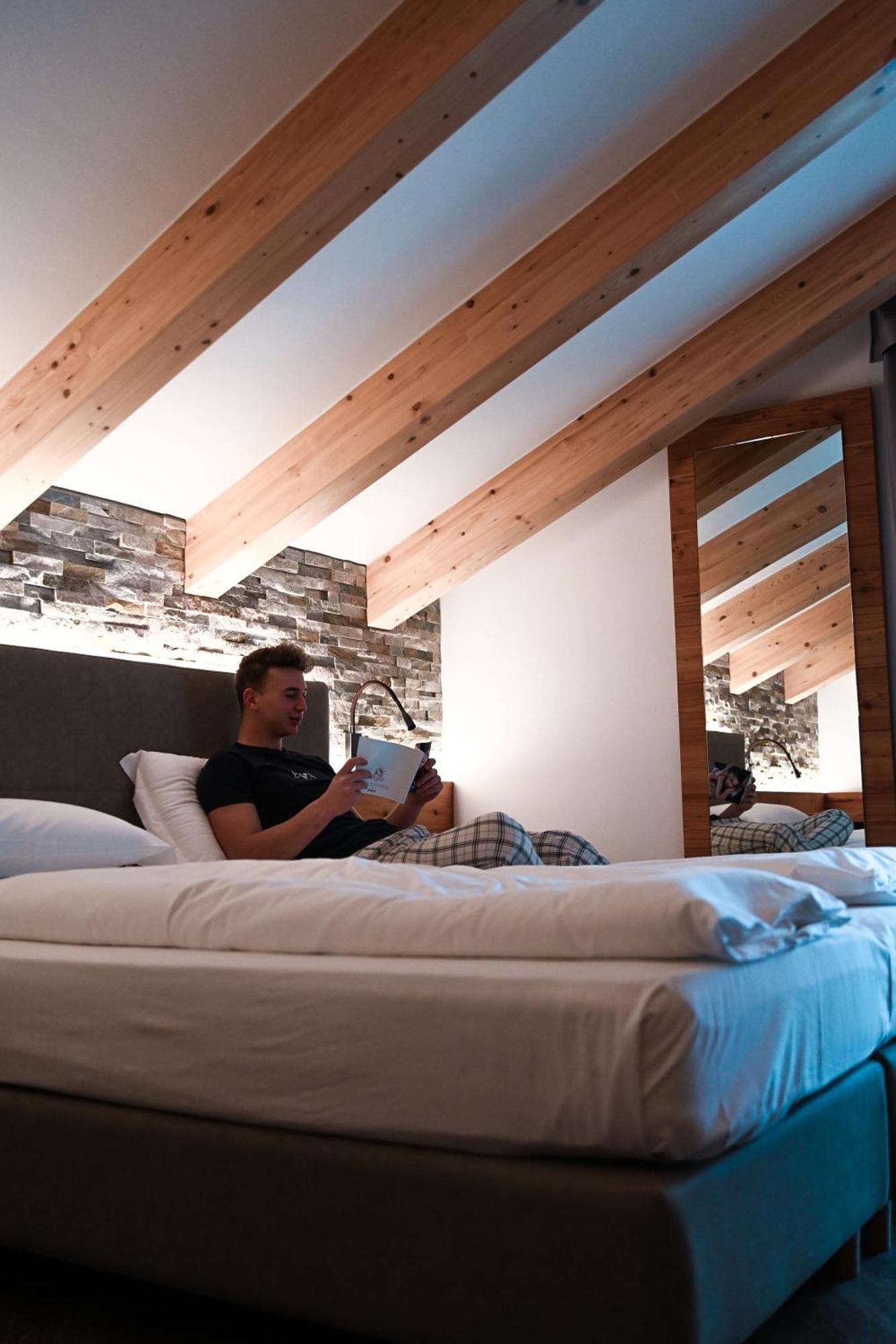 Wellness Hotel Lupo Bianco Canazei Exteriör bild