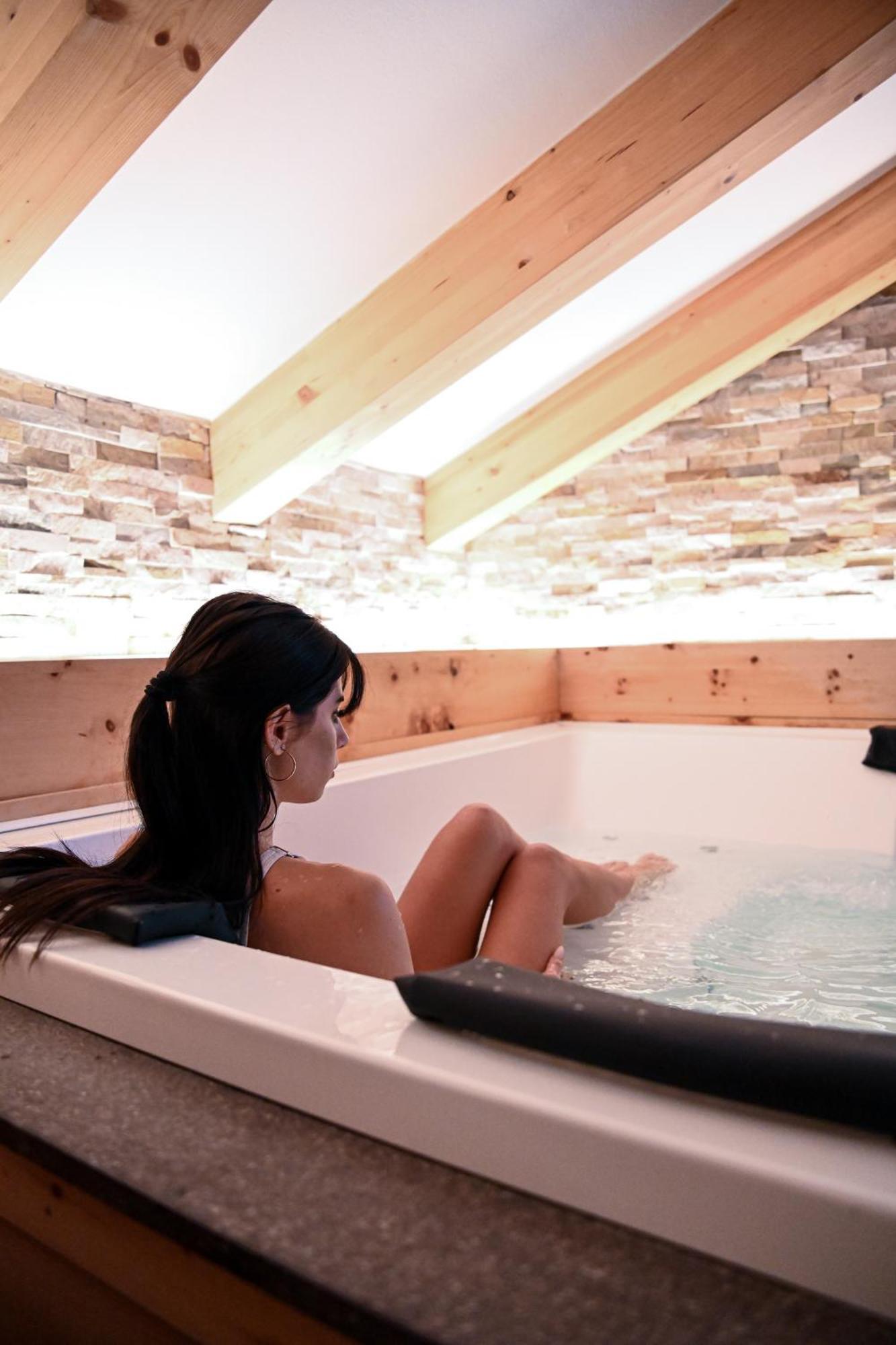 Wellness Hotel Lupo Bianco Canazei Exteriör bild