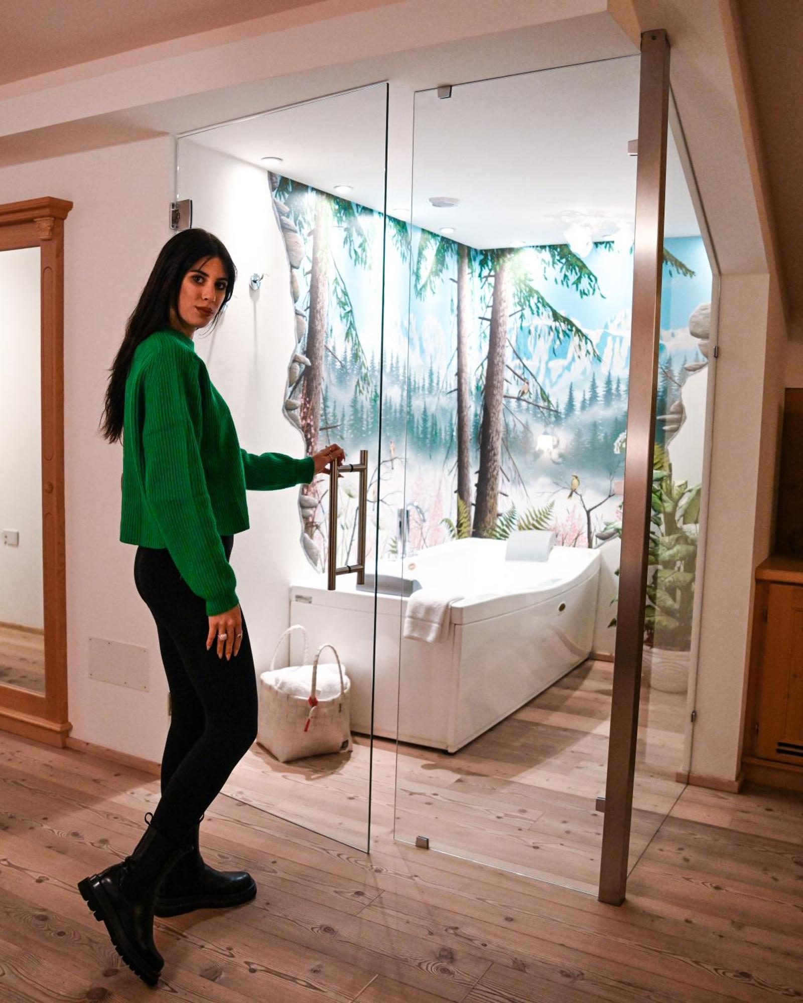 Wellness Hotel Lupo Bianco Canazei Exteriör bild