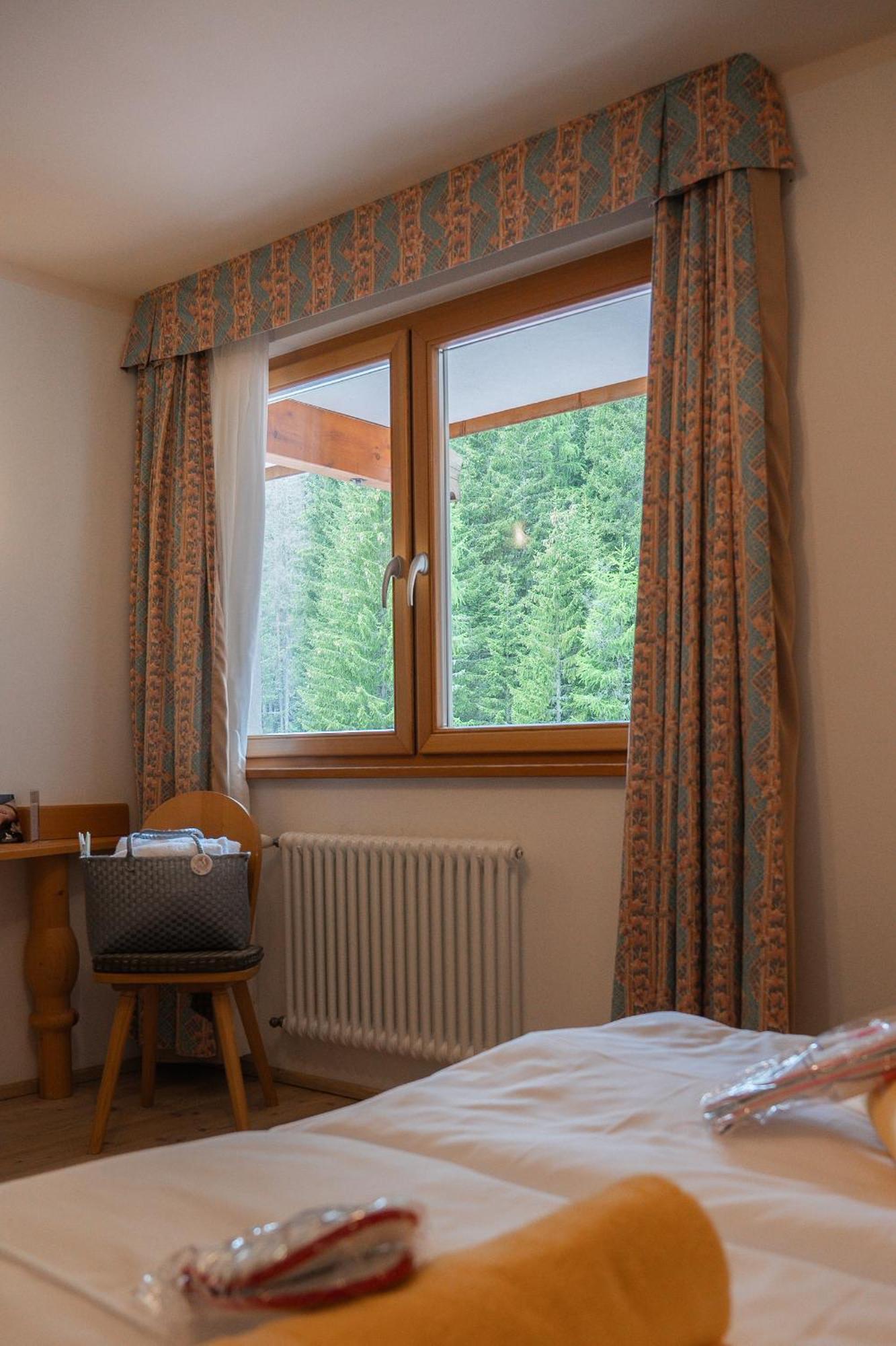 Wellness Hotel Lupo Bianco Canazei Exteriör bild